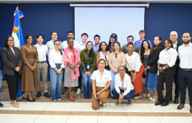 Mitur présente le modèle du tourisme dominicain aux étudiants de l’Institut Lauder