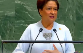 Le Premier ministre de Trinité-et-Tobago avertit que les criminels riches et bien connectés seront poursuivis à l’issue de l’État d’urgence